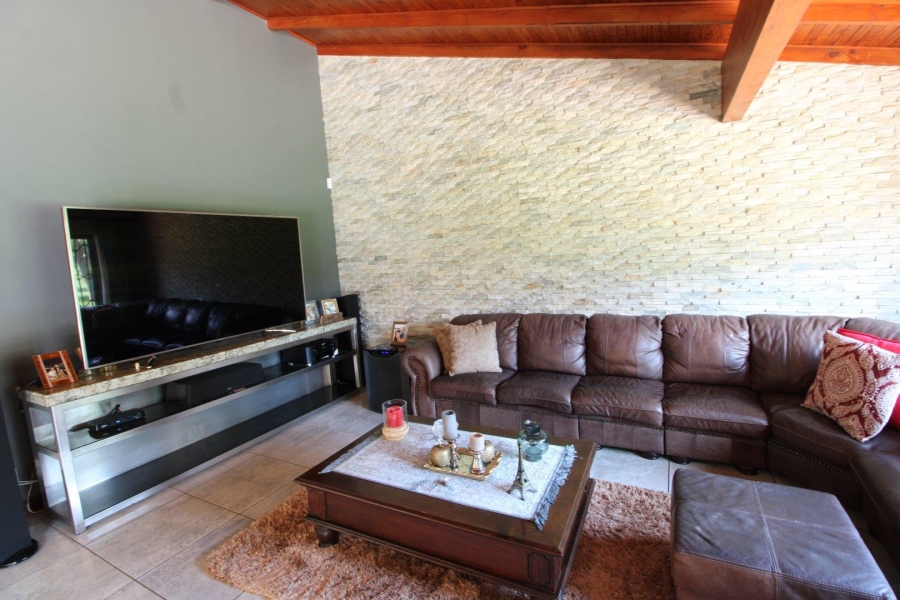 11 Bedroom Property for Sale in Van Der Hoff Park North West
